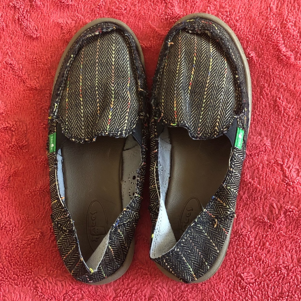 Sanuk Slip Ons